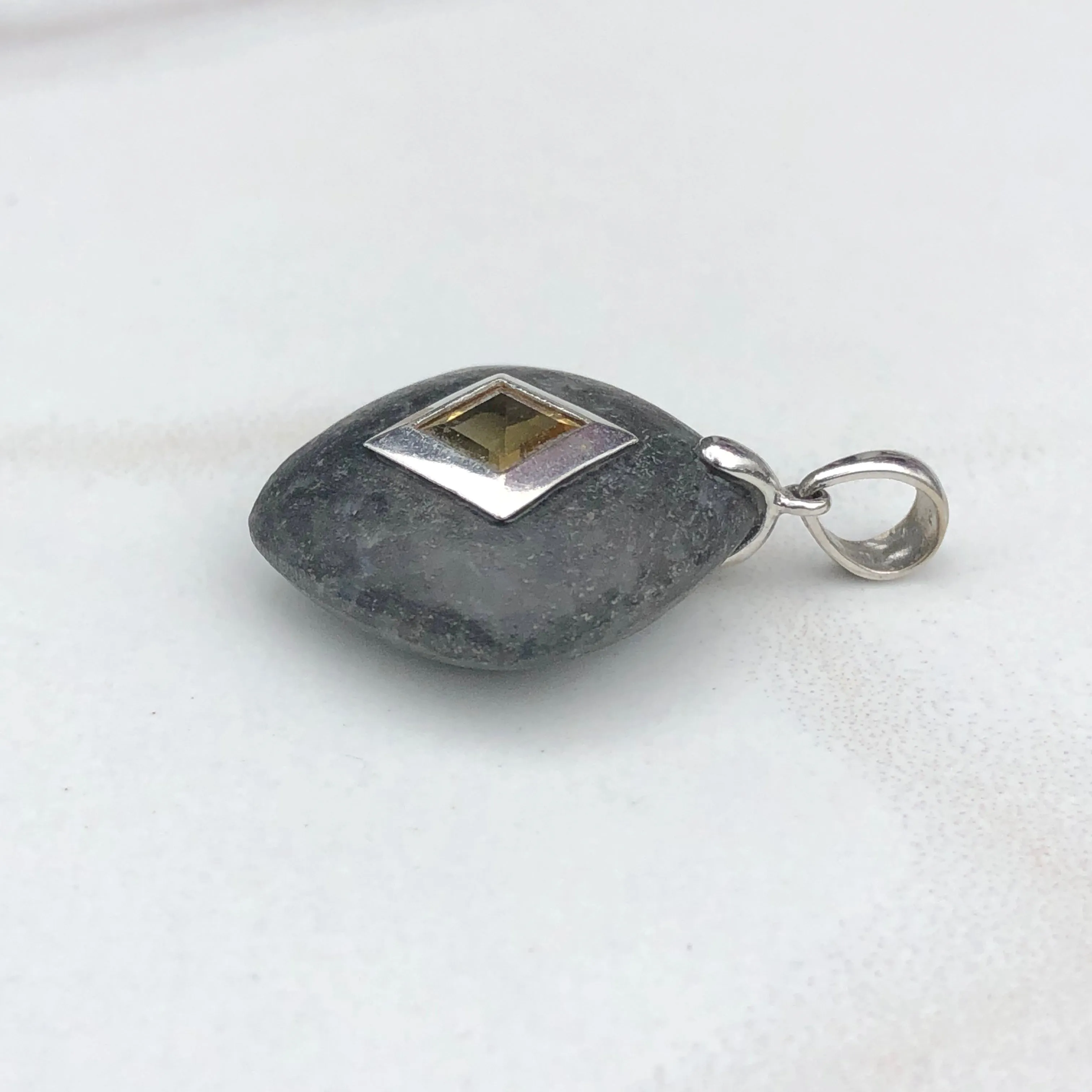 14KT White Gold Black Gray Stone   Citrine Pendant