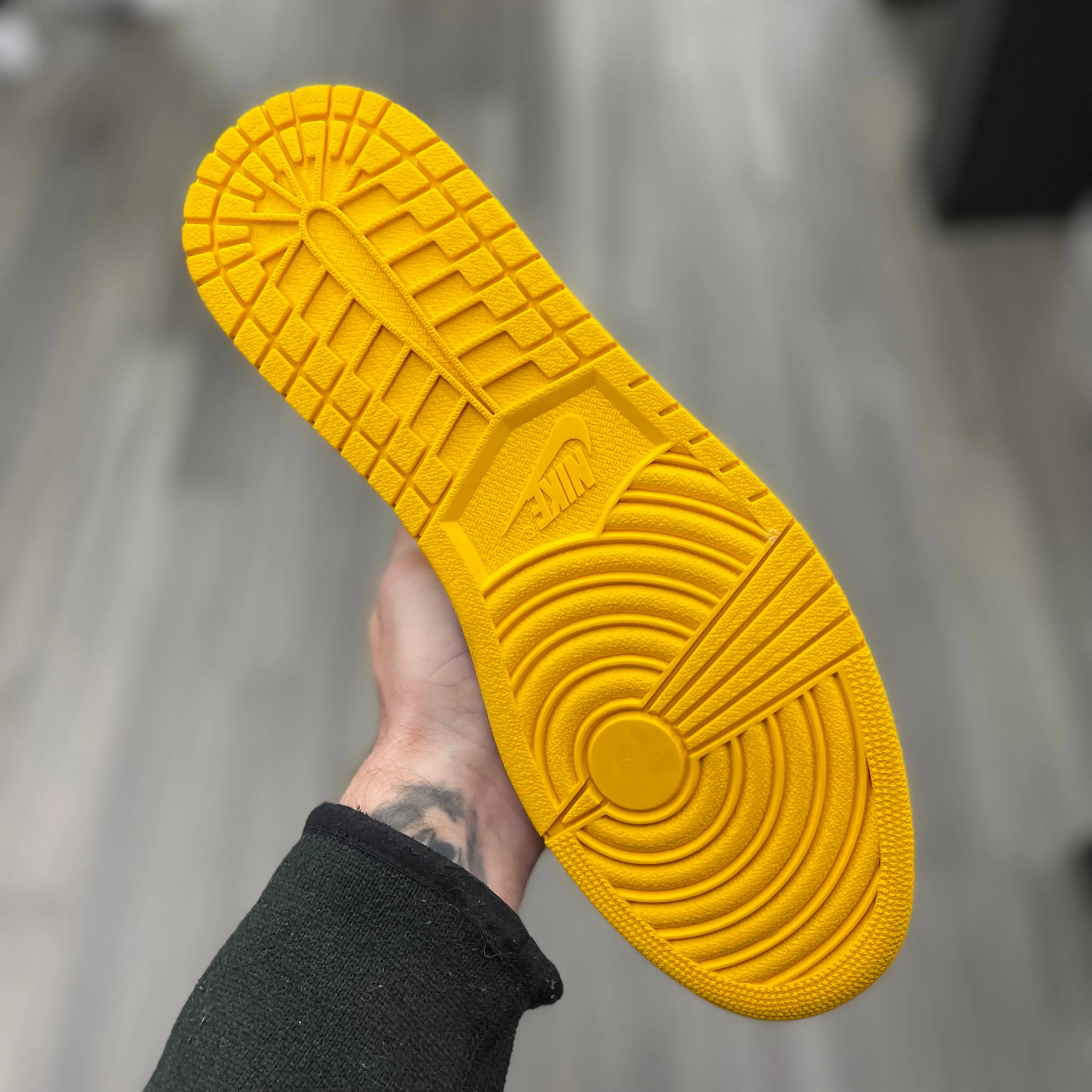 Air Jordan 1 Retro “Sonic”