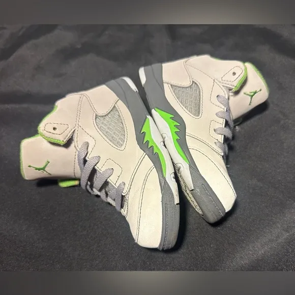 Air Jordan 5 Retro “Green Bean” - size 8c