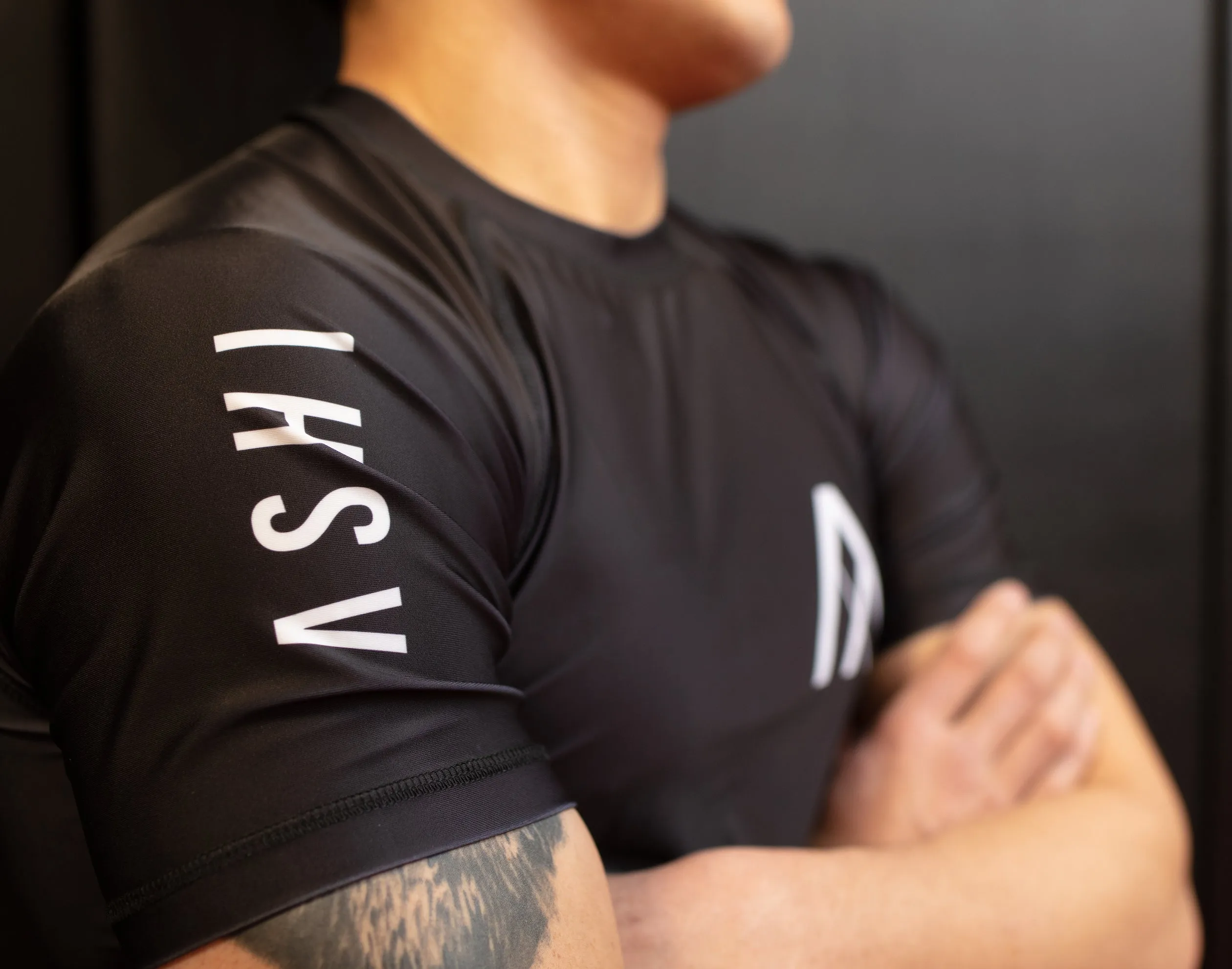 Ashi Black Rashguard- Short Sleeve