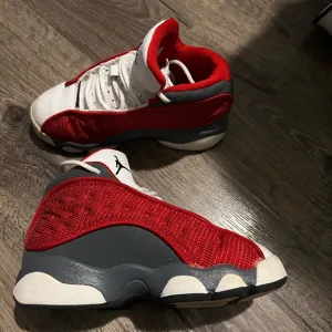 BOYS AIR JORDAN 13 RETRO GS 'RED FLINT'