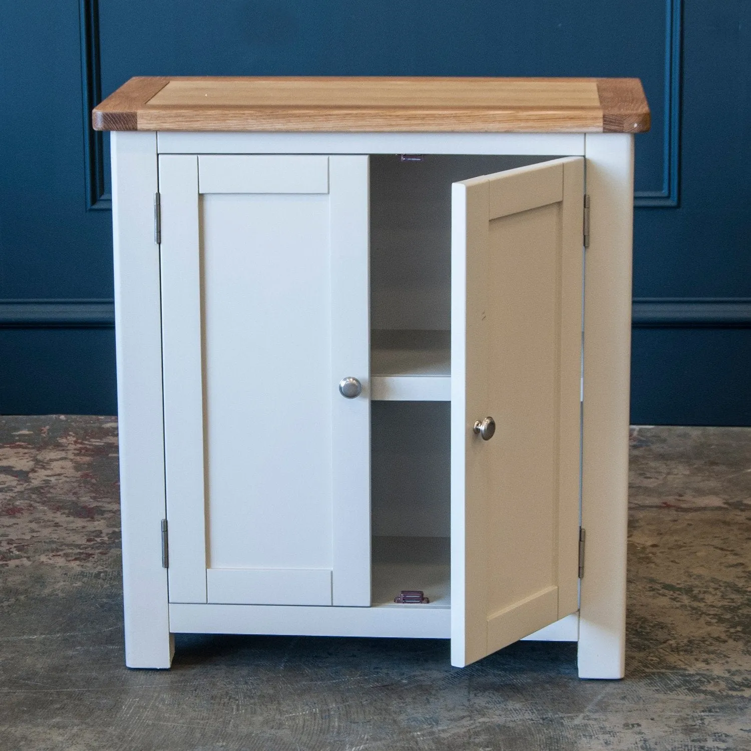 Cottage 2 Door Cupboard Oak