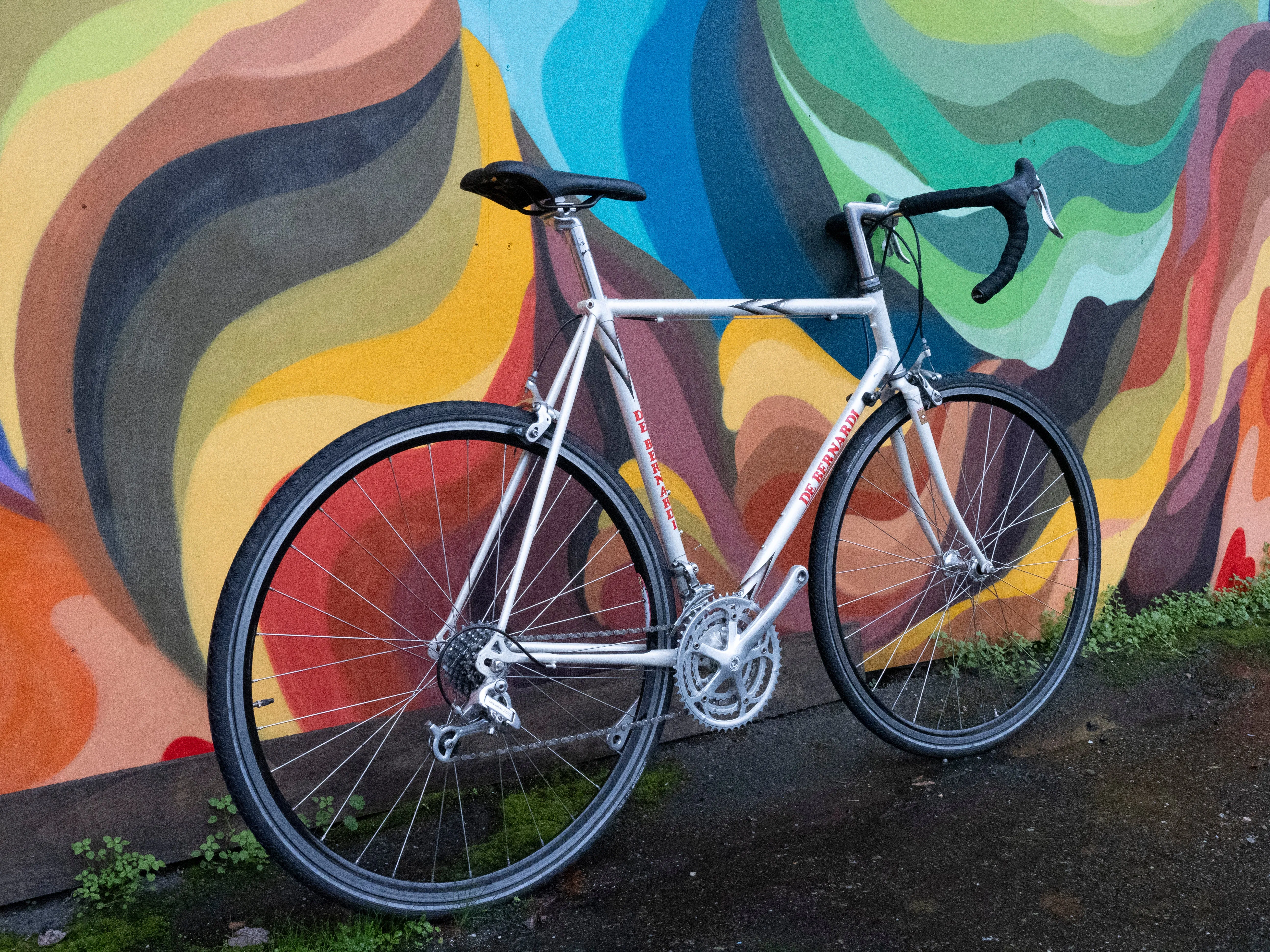 De Bernardi Vintage Italian Road Bike - white, red and black - 55cm/Md-Lg
