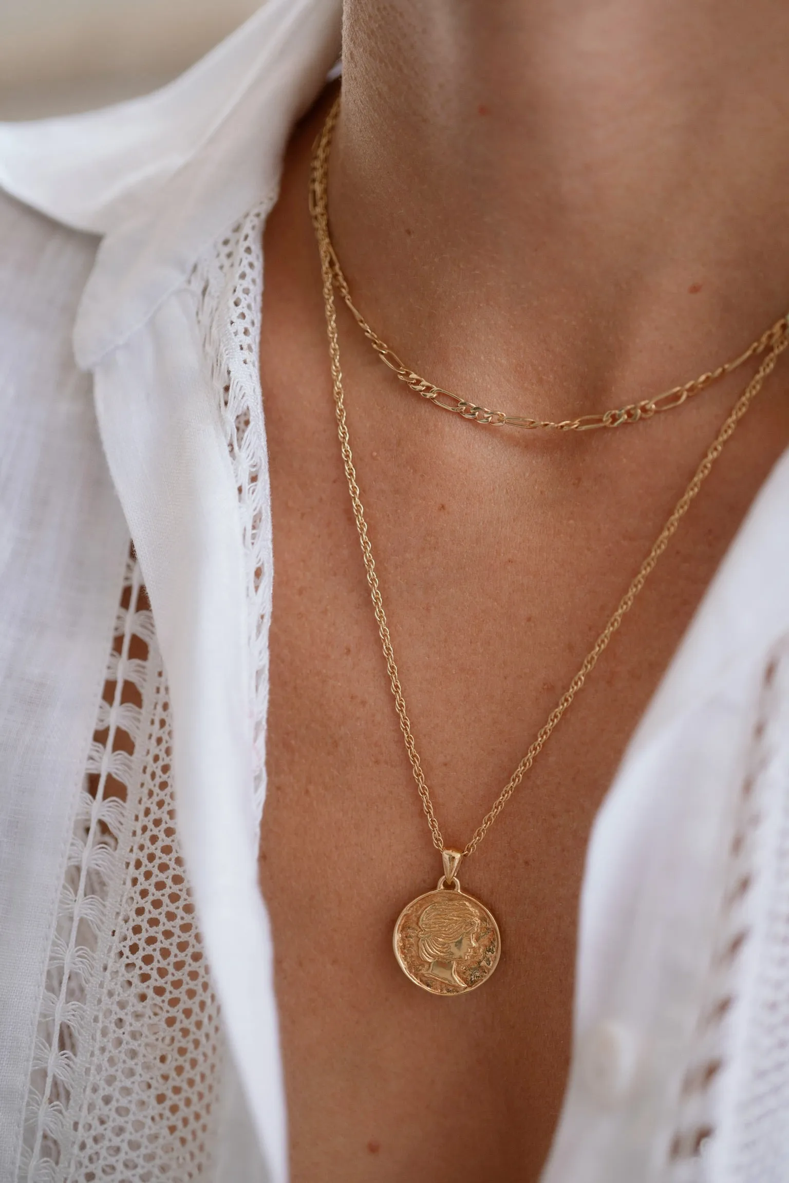 GEA CHOKER/GOLD