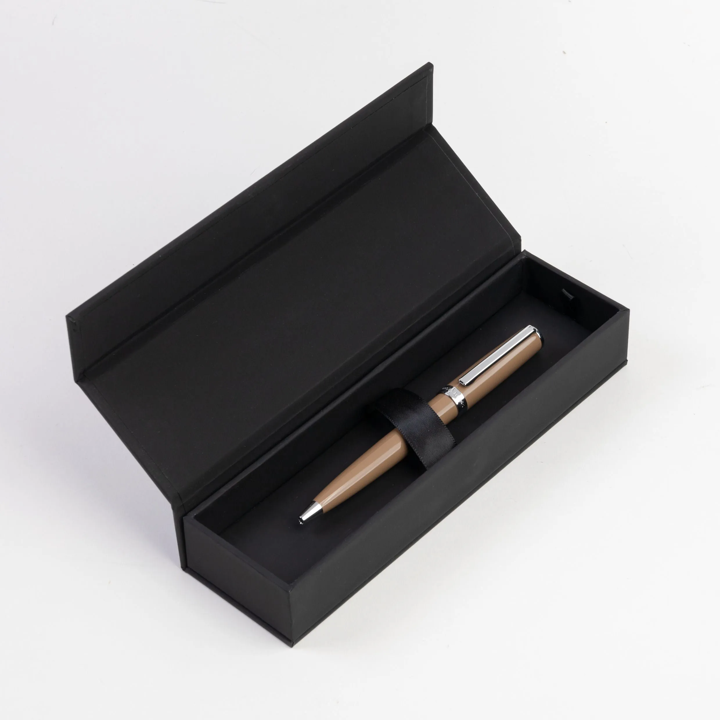 HUGO BOSS HSN2544Z-Ballpoint pen Gear Icon Camel