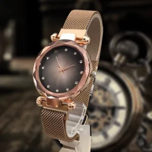 Magnet Chain Elegant Women Wrist Watch Golden