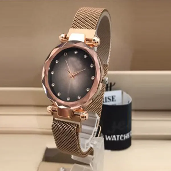 Magnet Chain Elegant Women Wrist Watch Golden