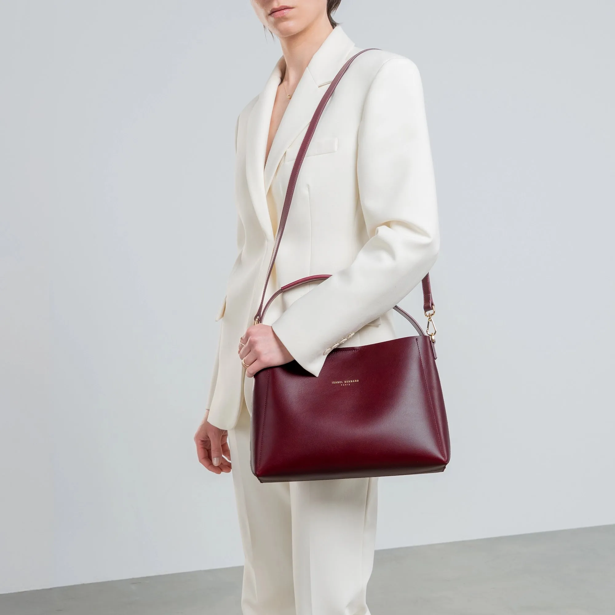 Montmartre Béatrice bordeaux vegetable tanned leather handbag