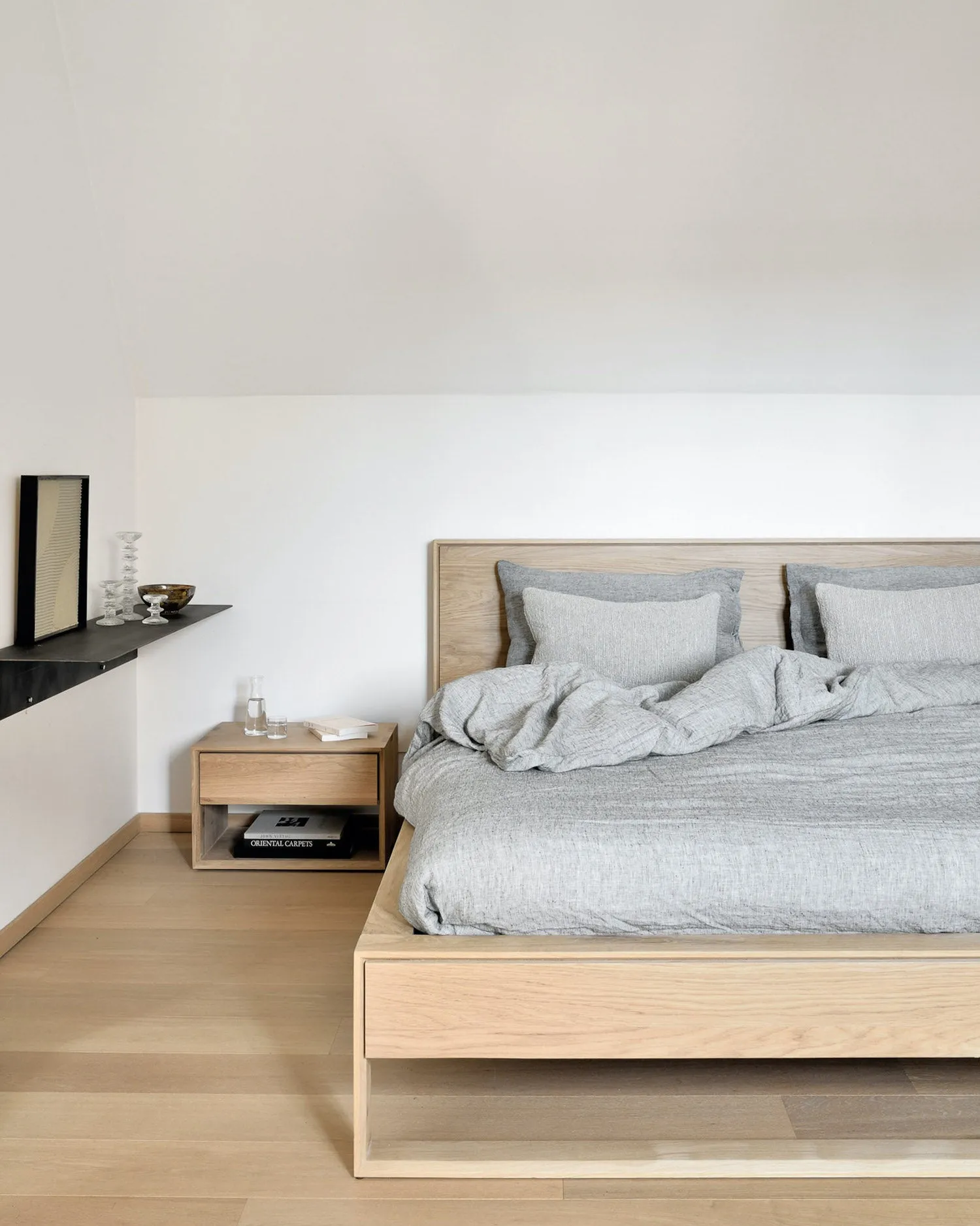 Oak Nordic II Bedside Table