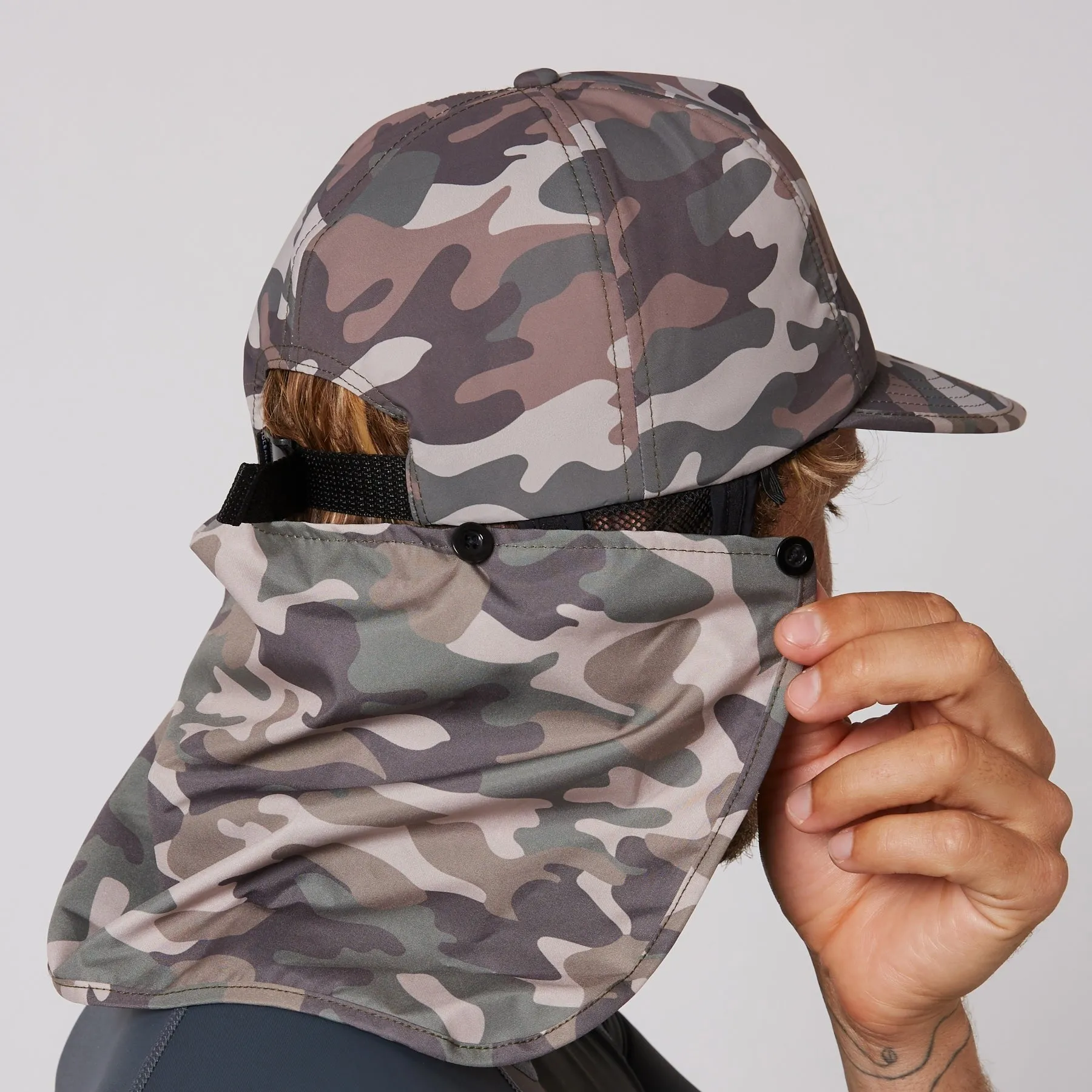 O&E BINGIN LIGHTWEIGHT LEGIONNAIRE SURF CAP - CAMO