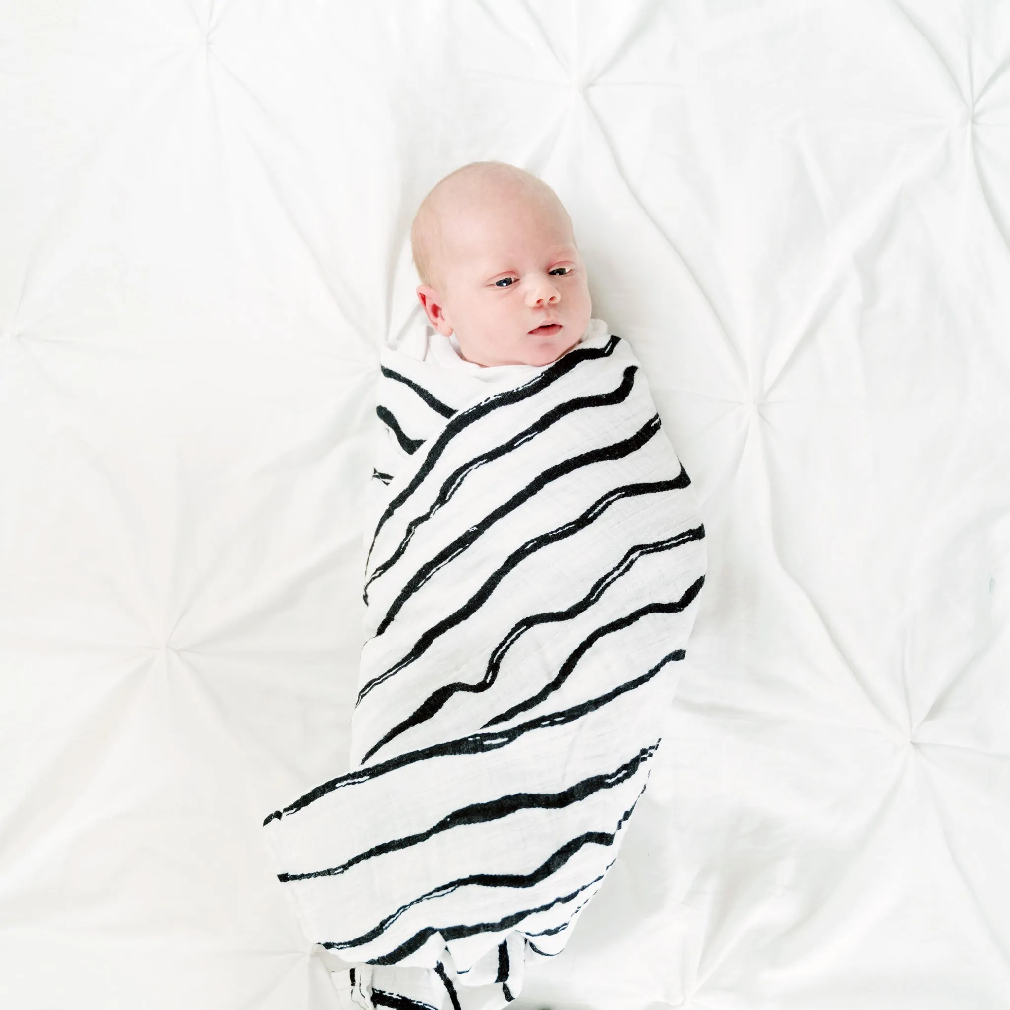 Organic Cotton Muslin Swaddle Blanket - Wavy Lines