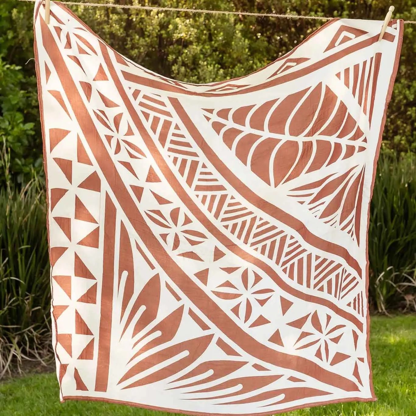 PELE Wrap Coconut Shell