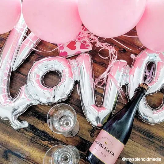 "LOVE" Block Phrase Script Balloon