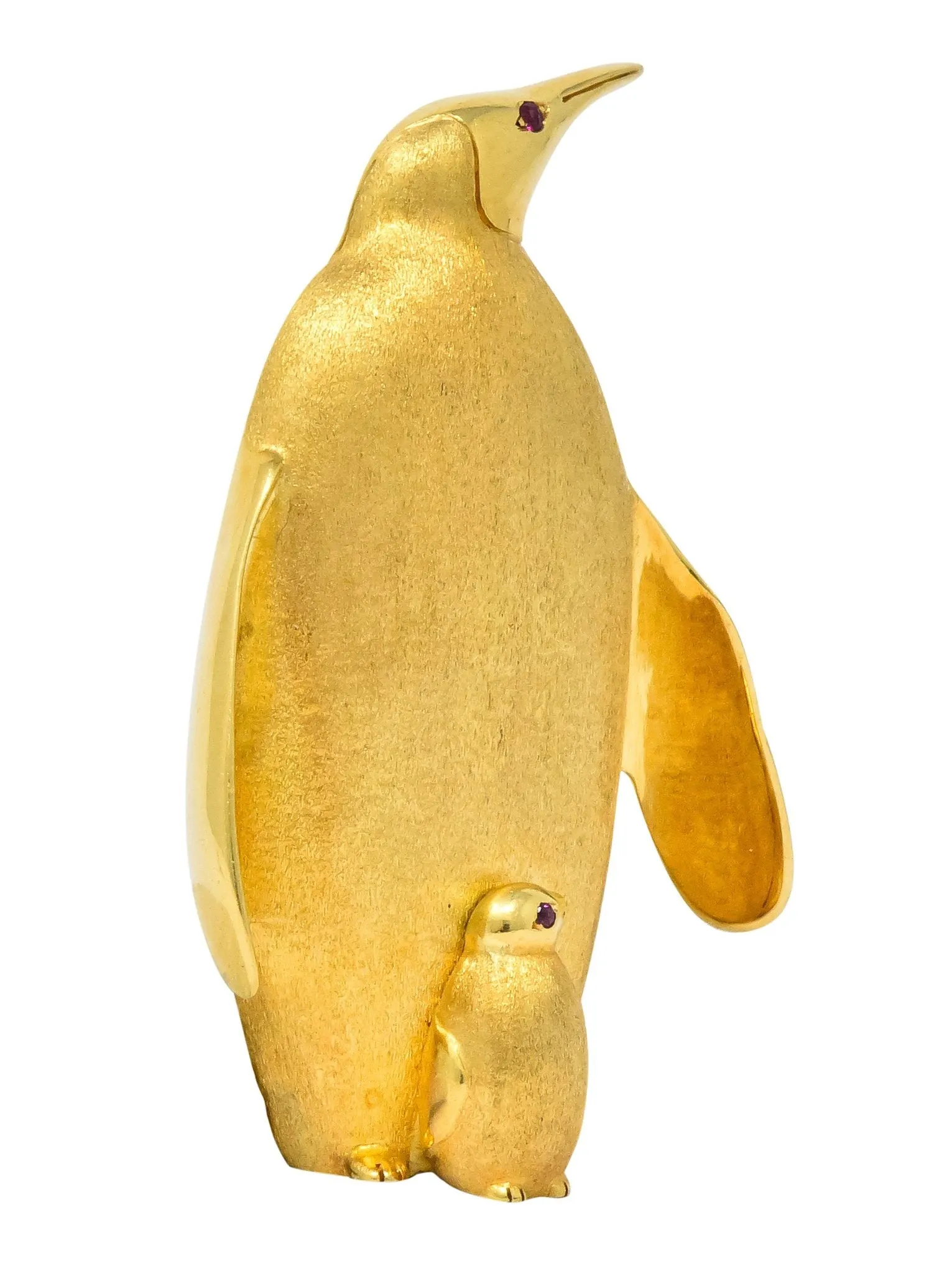 Retro Ruby 18 Karat Yellow Gold Emperor Penguin & Baby Chick Brooch