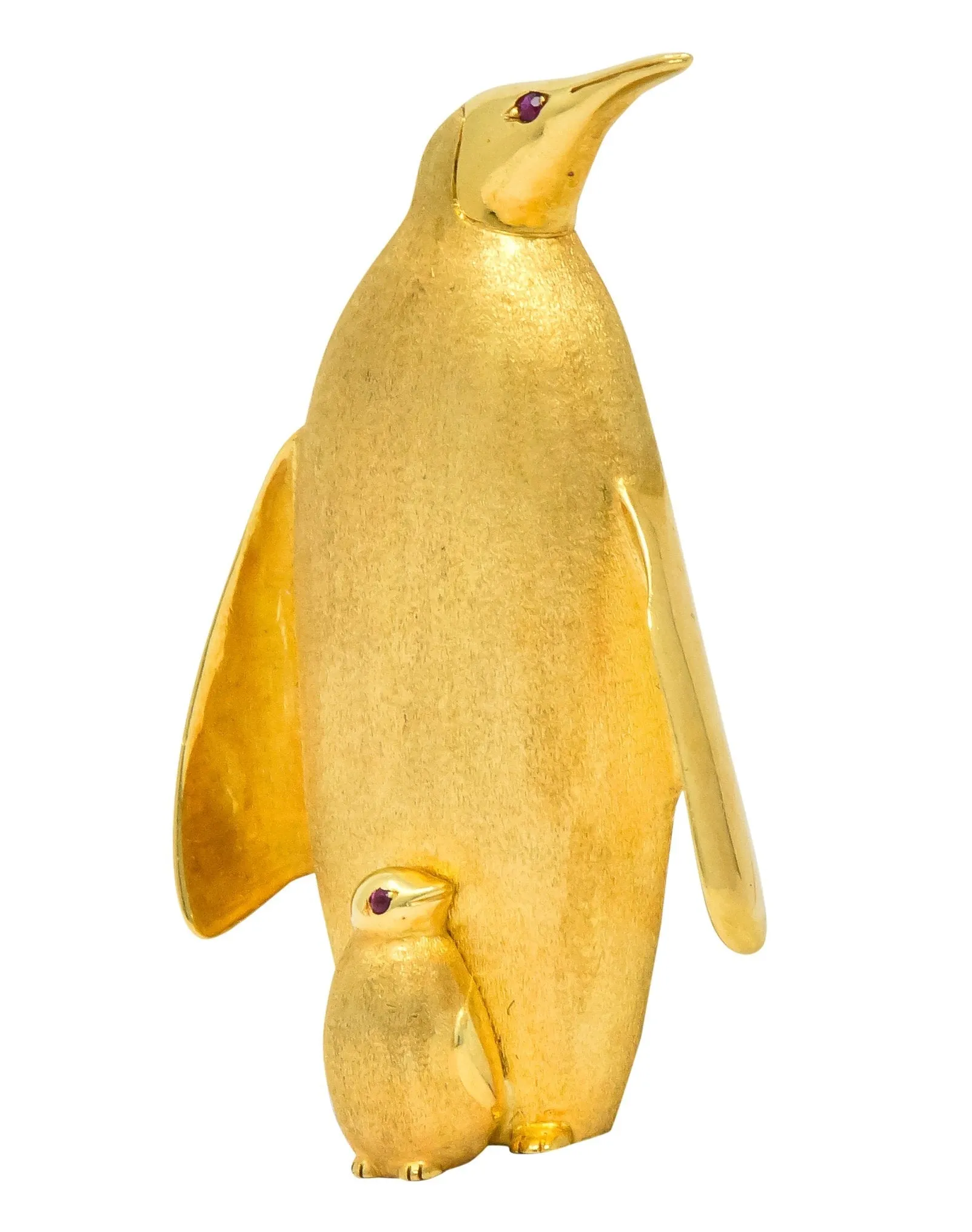 Retro Ruby 18 Karat Yellow Gold Emperor Penguin & Baby Chick Brooch