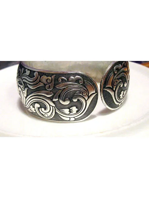 silver lotus cuff