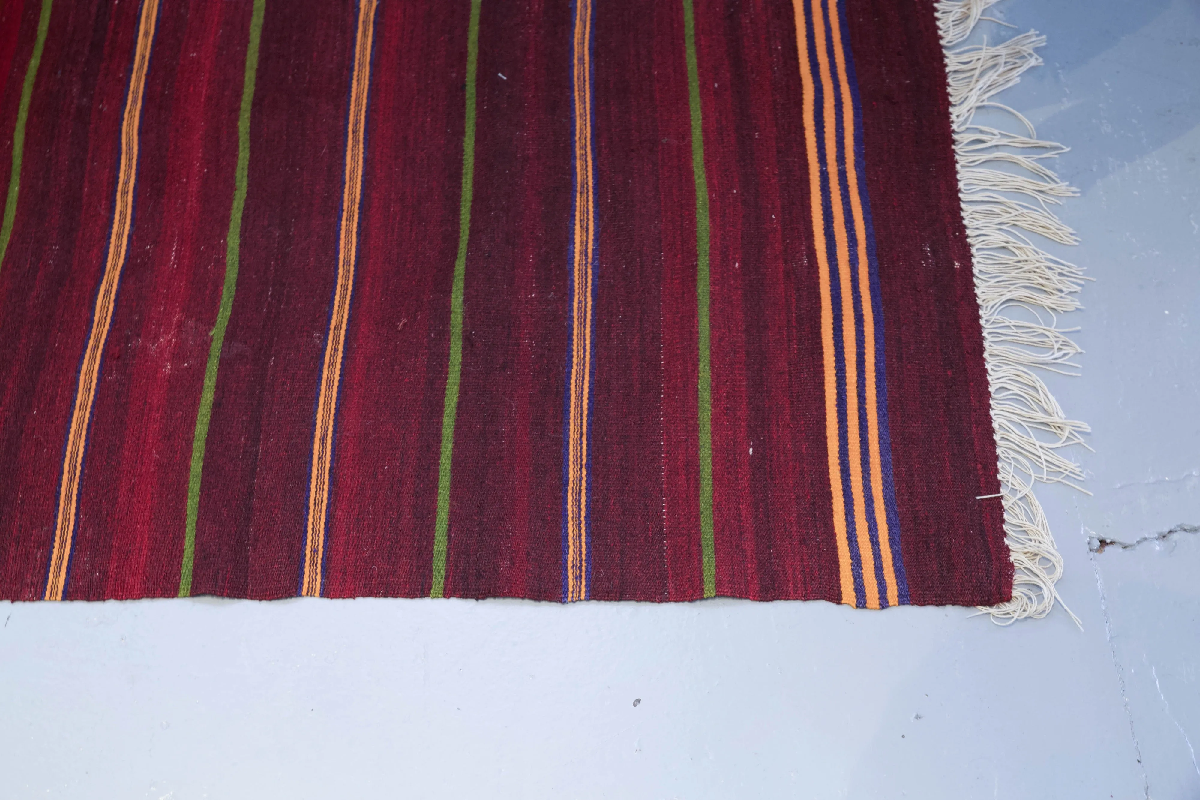 Vintage Anatolian kilim runner 1'10"x 9'